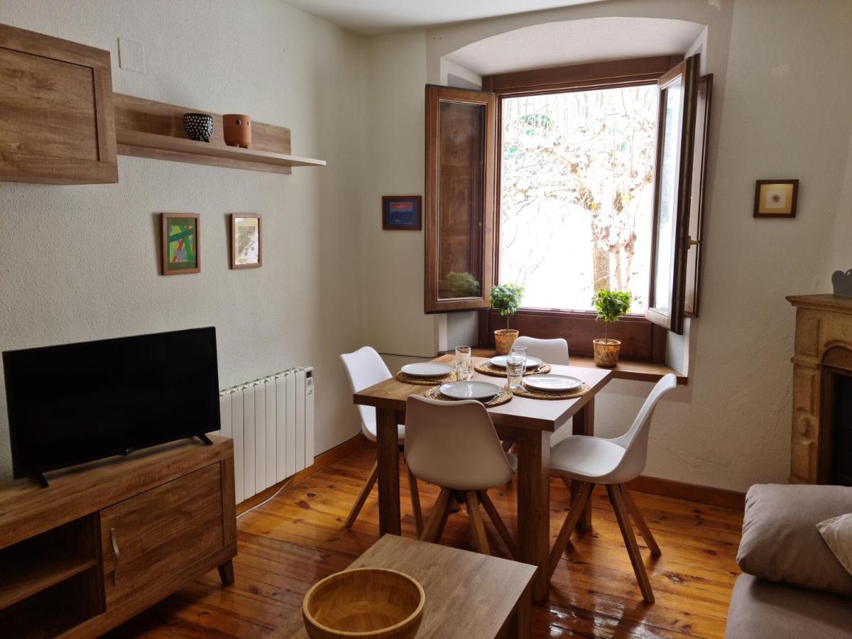 Espectacular Apartamento Reformado En Edificio Historico, Con Wifi Canfranc Exterior photo