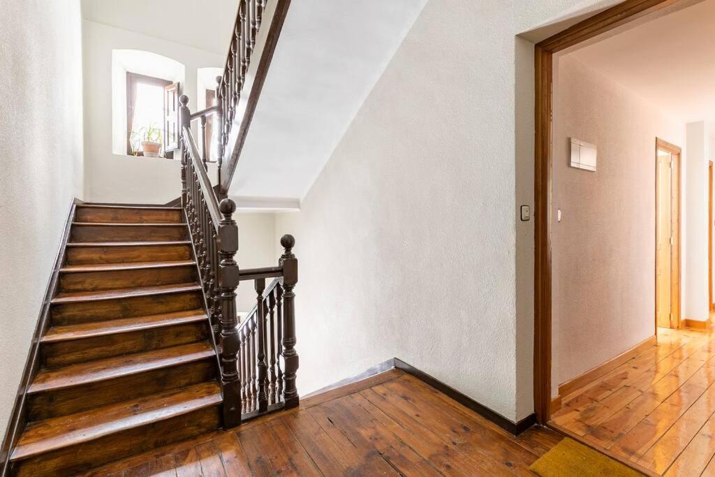 Espectacular Apartamento Reformado En Edificio Historico, Con Wifi Canfranc Exterior photo