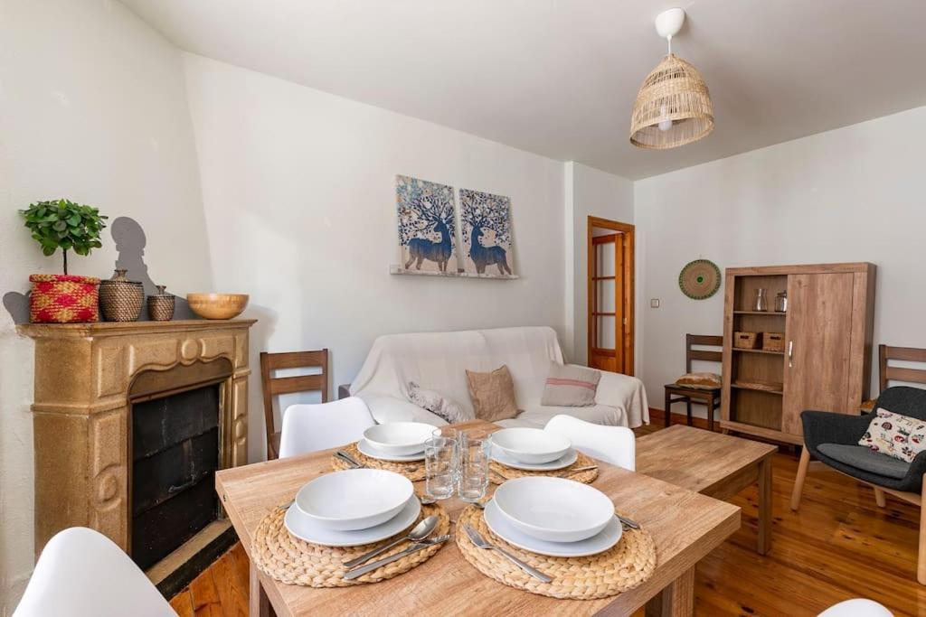 Espectacular Apartamento Reformado En Edificio Historico, Con Wifi Canfranc Exterior photo