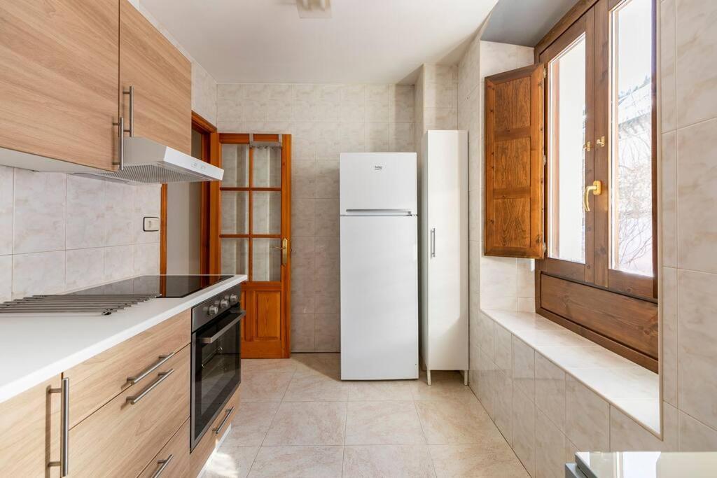 Espectacular Apartamento Reformado En Edificio Historico, Con Wifi Canfranc Exterior photo